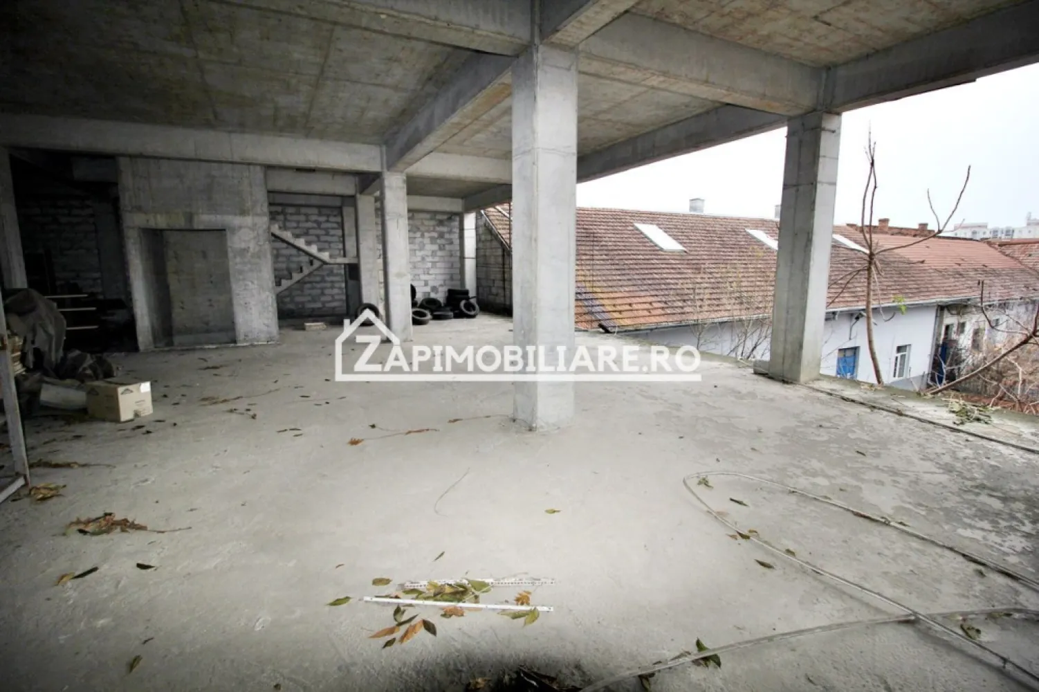 Spatiu comercial 2.800 mp.Piata Republicii,555 euro mp - De vanzare spatiu Comercial cu suprafata construită de 2 800mp.si suprafata utililă 2250 mp amplasat pe un teren cu suprafata de 1.200 mp.situat in Piata Republicii
Contact 0774048706 Bogdan
Compartimentare
Spatiul se vinde la pretul de 1.250.000 euro negociabil,
Comision ZERO
Acest anunț nu corespunde cerințelor tale? Sună la numărul afișat în anunț și unul dintre agenții noștri te va ajuta cu alte oferte personalizate în funcție de cerințele tale. Contact Bogdan 0774048706