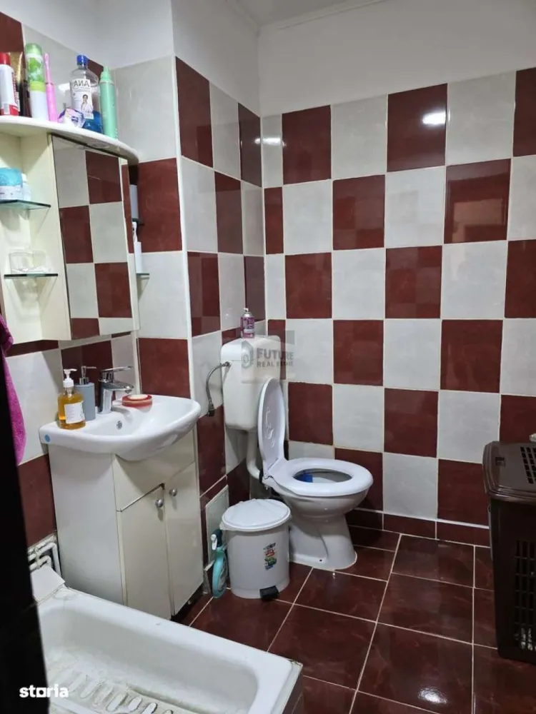 Apartament 4 camere | Etaj 2/8 | Zonă excelentă