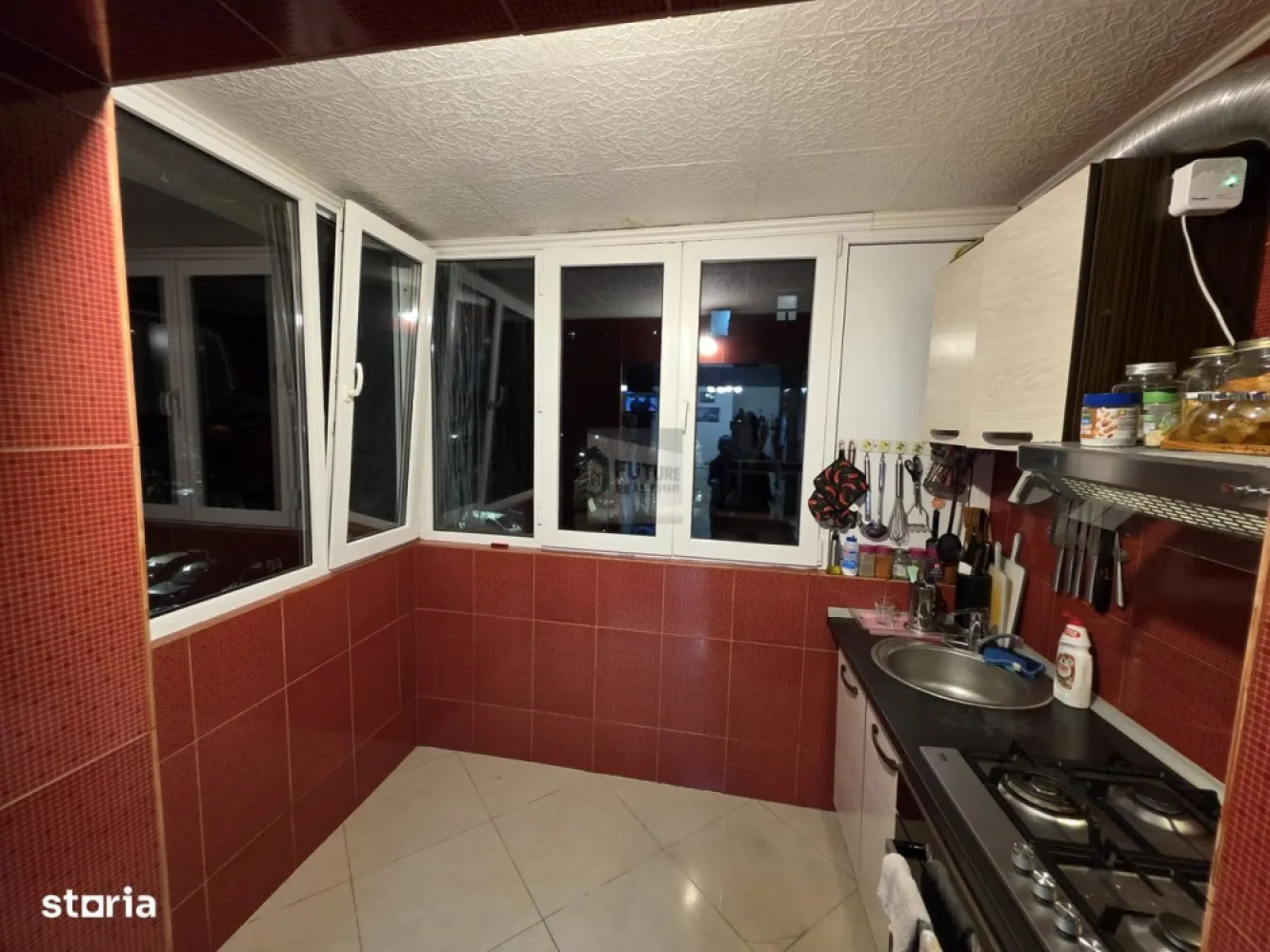 Apartament 4 camere | Etaj 2/8 | Zonă excelentă