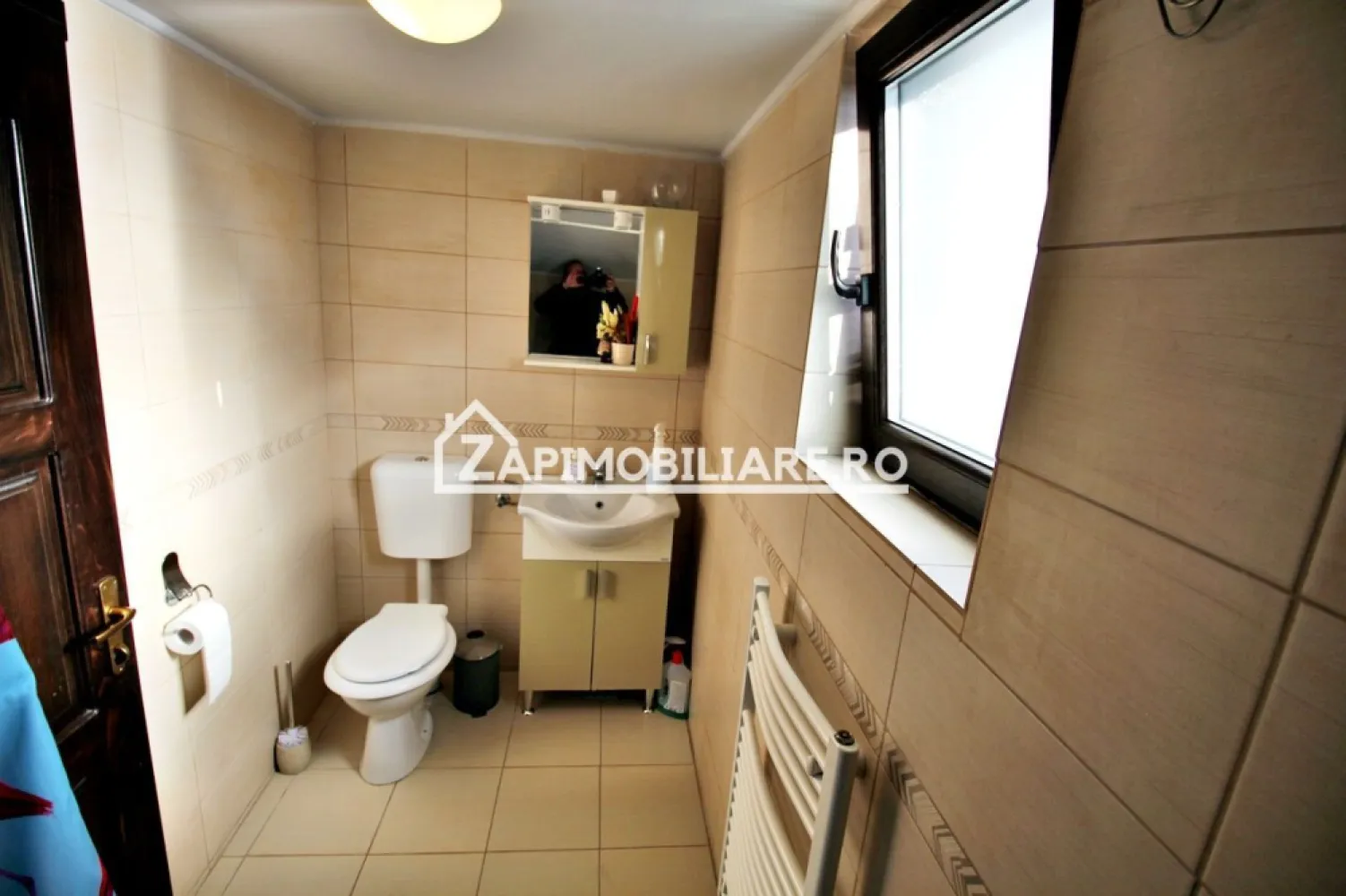Casa 8 camere,4 bai,482mp,1.100mp teren,2 garaje,0% comision