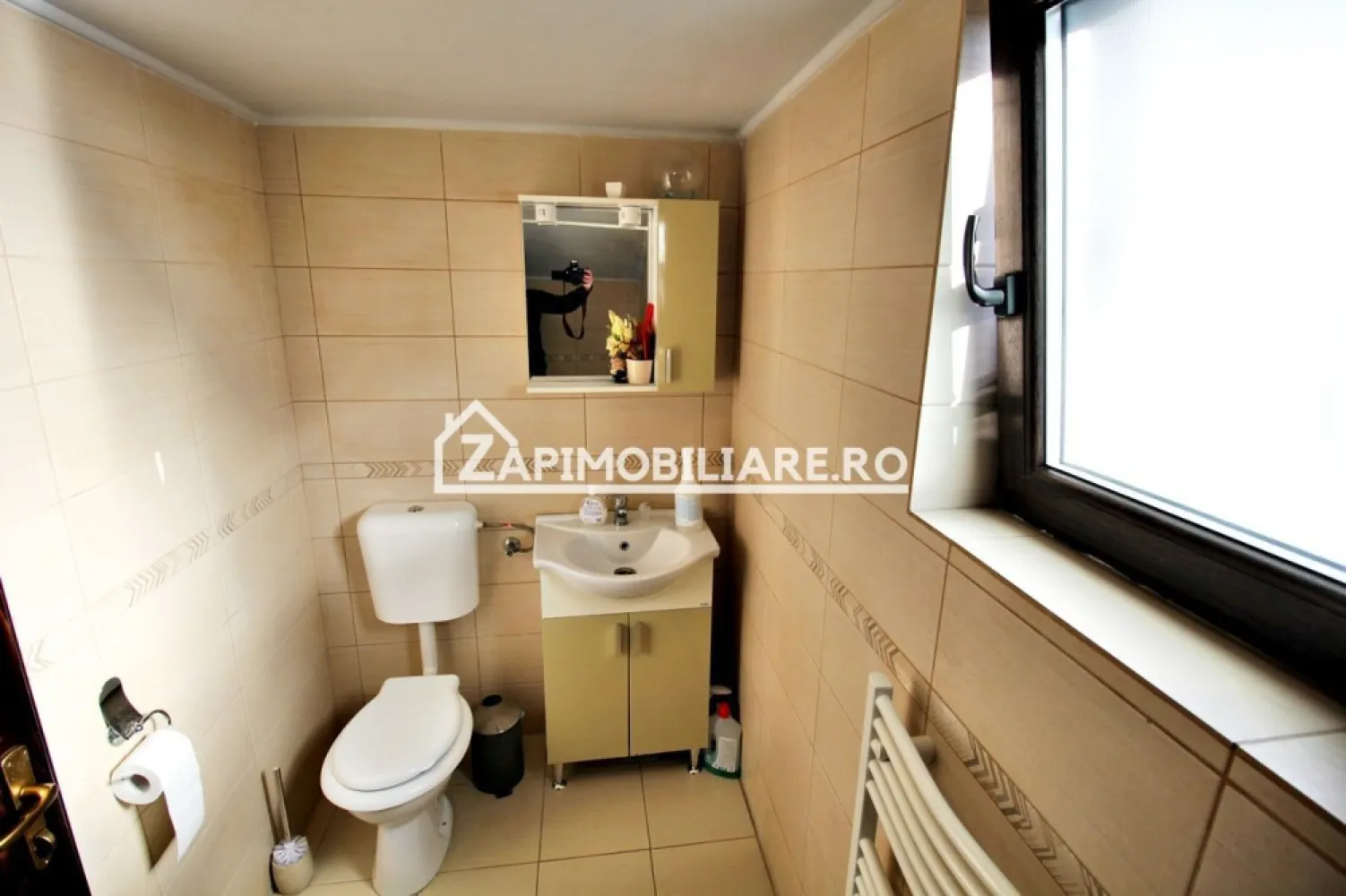 Casa 8 camere,4 bai,482mp,1.100mp teren,2 garaje,0% comision