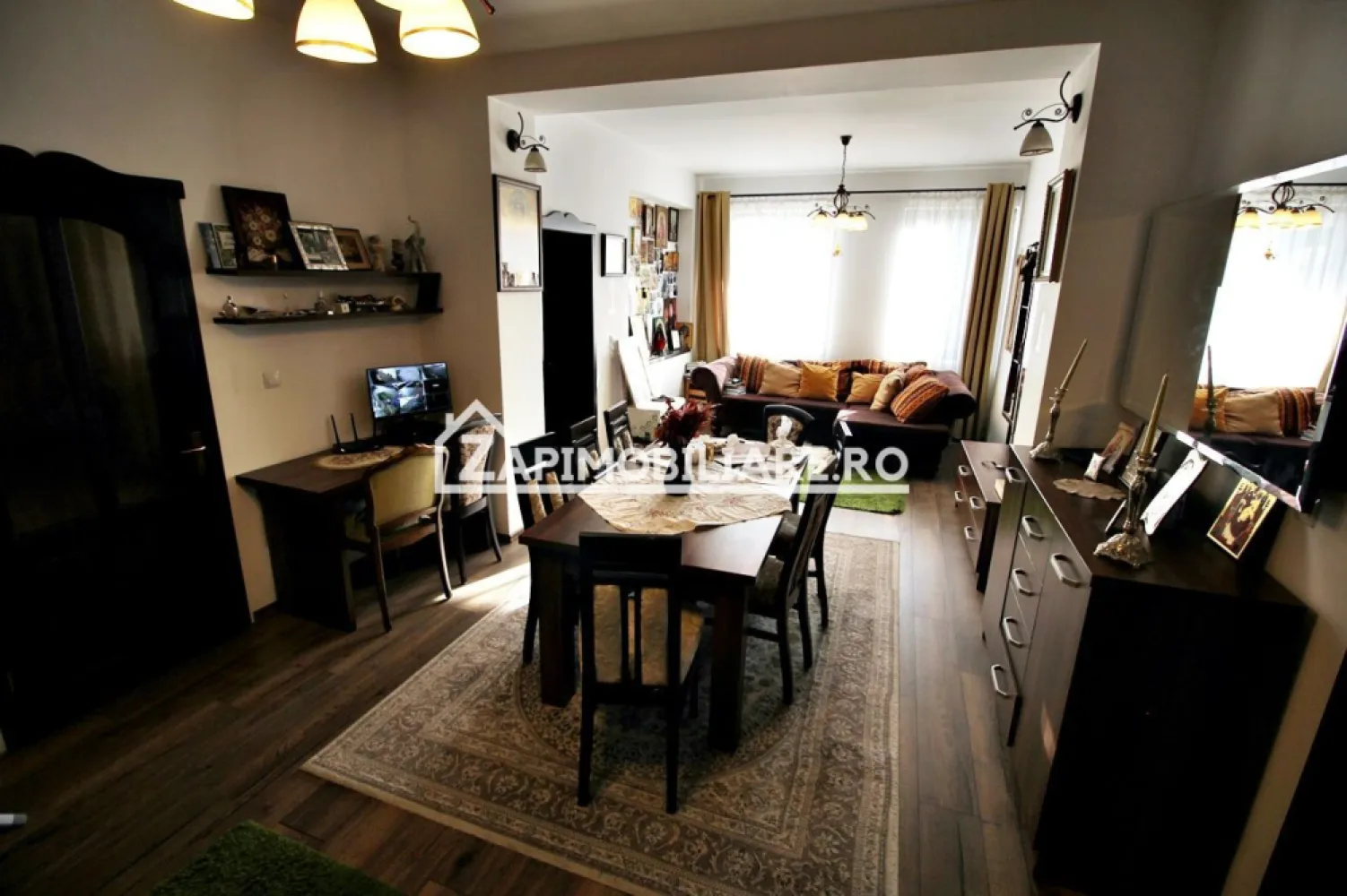 Casa 8 camere,4 bai,482mp,1.100mp teren,2 garaje,0% comision