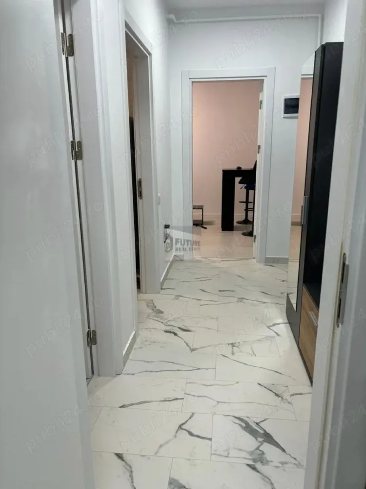 Apartament 2 camere | Complex Rezidențial Odei Towers - Oferim spre închiriere un apartament elegant de 2 camere, decomandat, situat în prestigiosul Complex Rezidențial Odei Towers – Cavar, pe Strada Odei nr. 84, la etajul 4 din 8. 🔹 Suprafață utilă: 60 mp 🔹 Balcon generos: 11 mp – ideal pentru relaxare 🔹 Compartimentare: decomandată 🔹 Mobilare & utilare: completă, cu electrocasnice moderne 🔹 Confort termic: centrală proprie pe gaz Apartamentul se remarcă prin finisaje de calitate superioară, un living luminos cu parchet laminat, bucătărie complet echipată și un ambient modern, atent gândit pentru confortul zilnic. 🏢 Facilități complex: ✔ Monitorizare video 24/7 ✔ Lifturi moderne și silențioase ✔ Interfon ✔ Acces securizat în scară cu cartelă magnetică ✔ Supermarket „La 2 Pași” chiar la parterul blocului 📍 Localizare excelentă & acces facil: Stații STB: 116, 216, 220, 102, 381, 76 Legături directe către centru și către stațiile de metrou: Constantin Brâncoveanu, Apărătorii Patriei, Piața Sudului Metrou Apărătorii Patriei / Piața Sudului: ~10 minute cu transportul public 🚫 Nu se acceptă animale de companie 📸 Fotografii și informații suplimentare se oferă la cerere, exclusiv prin intermediul agenției noastre. 📞 Alegeți siguranța, transparența și profesionalismul unei agenții cu reputație solidă pe piața imobiliară. #Apartament2Camere #OdeiTowers #InchiriereBucuresti #AgentieImobiliaraPremium #LocuintaModerna #FinisajeDeCalitate #ZonaAccesibila #ApartamentMobilat #BucurestiSud #MetrouAproape #ConfortSiSiguranta }}