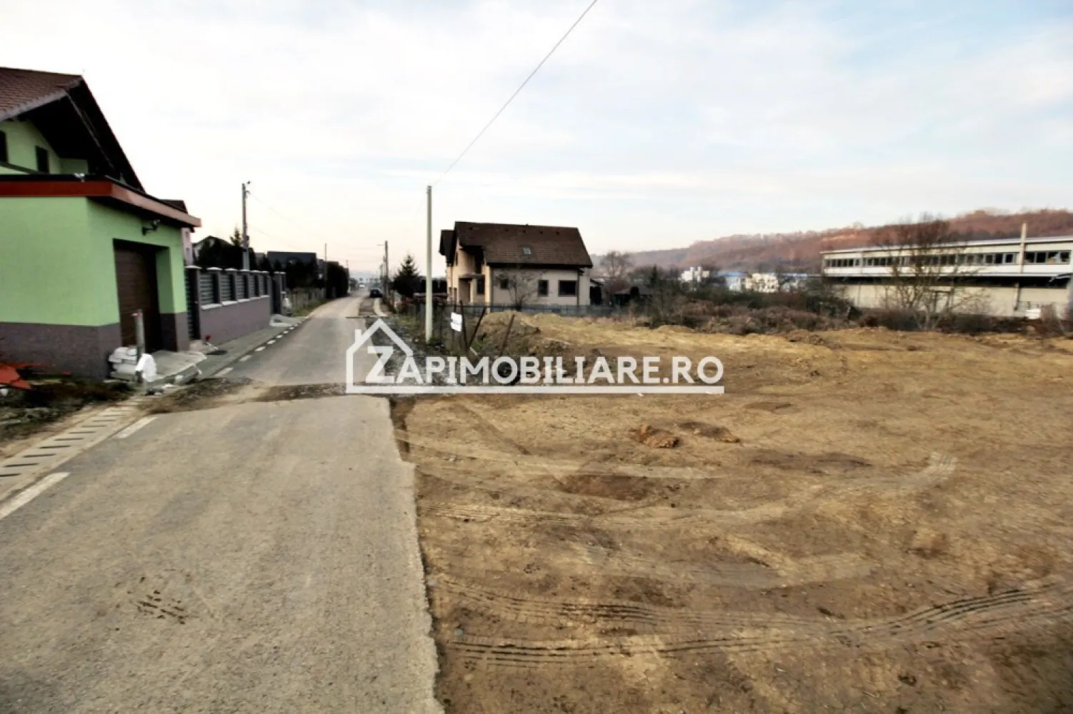 Teren pentru casă cu uilităti si asfalt 830 mp.deschidere 17 - De vănzare 3 parcele de 830 mp.teren intravilan in Corunca cu deschidere de 17 m la drum asfaltat
zona Rezidentială cu utilitati langă teren
Contact 0774048706 Bogdan
Terenul de 830 mp.se vinde la prețul de 83.000 Euro negociabil Comisionul este ZERO!
Contact 0774048706 Bogdan
Dacă vă place această ofertă - sau pentru alte informații sunați la numărul de contact din anunț! 0774048706 Bogdan
Compania Zap Imobiliare vă pune la dispoziție toate informațiile, actele și documentele necesare alături de asistență și consiliere permanentă până la finalizarea achiziției imobiliare.