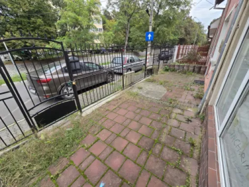 Spatii comerciale in Zona Dacia cu supafata de 40-30-20 mp
