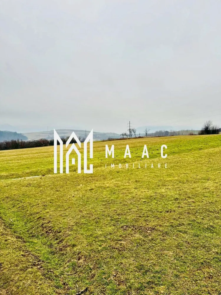 Teren | Oportunitate de investiție | 859 MP | Intravilan | Tălmaciu - MAAC Imobiliare vă propune spre vânzare un teren arabil(agricol) cu potențial ridicat situat în zona Armeni, în localitatea Tălmaciu. Proprietatea reprezintă o oportunitate de investiție, fiind amplasată într-un cadru natural liniștit care oferă perspective de dezvoltare pe termen lung. Terenul are următoarele caracteristici : -o suprafață totală de 859 mp -este intravilan(însă ,în acte figurează cu categoria de folosință arabil) -accesul la parcelă este asigurat prin intermediul unui drum de țară -utilitățile se află în zona de proximitate a proprietății, fapt ce facilitează procesul ulterior de racordare la rețelele publice.(la aprox. 500 m) Proprietatea se distinge printr-o configurație plană și este intabulată, fiind pregătită pentru tranzacționare imediată. Suprafața unitară și localizarea fac din acest teren o opțiune clară pentru plasarea capitalului într-un activ imobiliar(potențial excelent pe termen lung). Pentru programarea unei vizionări sau mai multe detalii, contactați-ne și specificați ID: CP2897023(codul proprietății). }}