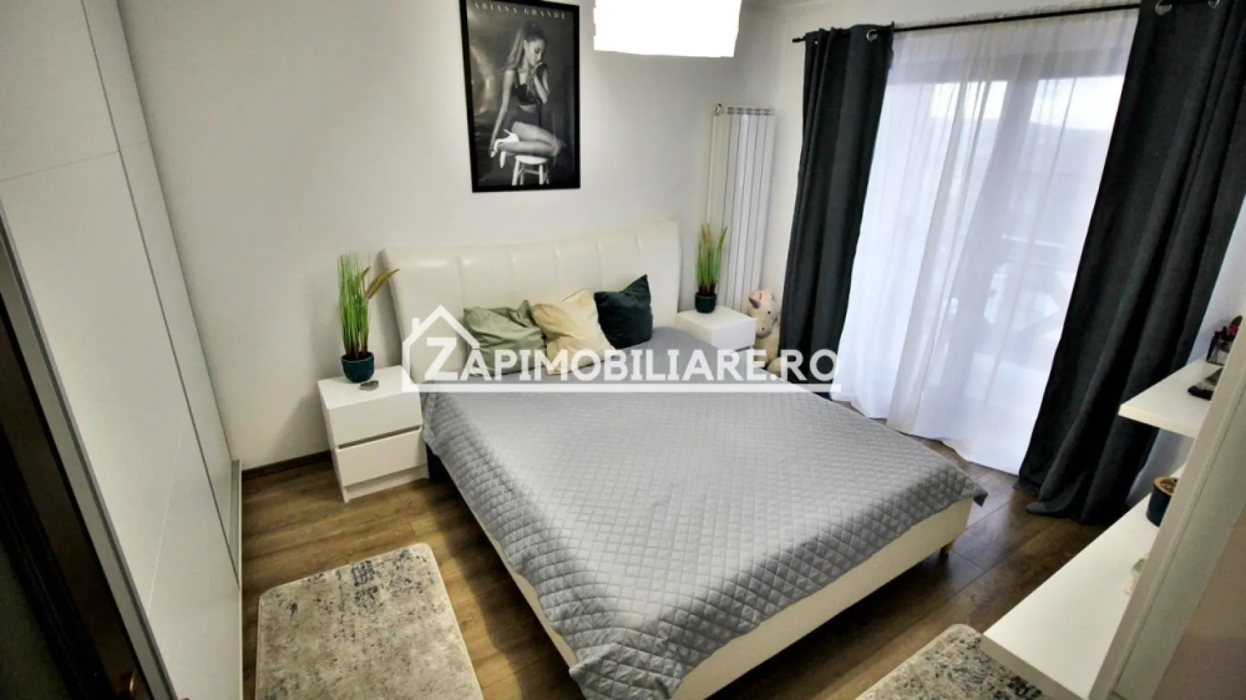 Casa 5 camere mobilată,D-P-E-M 200mp,300mp teren,schimb - Contact 0774048706 Bogdan
De vânzare sau schimb casă la cheie tip Duplex mobilată si utilată, singur în curte 5 camere 2 băi, 2 bucătării, 1 pivnită, situată în cartierul Unirii suprafața utilă de 200 mp amplasată pe un teren cu suprafața de 300 mp, 
Compartimentare:
- la demisol 1 bucătărie. 1 pivnită
- la parter: 1 living, 1 bucătărie, 1 baie,1 cămară, 1 terasă acoperită, 1 magazie , 1 hol, 6 locuri de parcare
- la etajul 1: 3 dormitoare, 1 baie, 2 balcoane,1 hol
- la mansardă 1 dormitor, 1 dressing, 1 hol,2 spatii de depozitare
Se accepta schimb cu apartament 
Detalii:
- centrală termică, calorifere, geamuri termopan, 
- fundația casei are o adâncime de 1 m, pereții sunt din cărămidă, acoperișul de țiglă izolată cu polistiren de 10 cm.
- pivniță, loc pentru saună si salină
- anul construcției 2019

Utilitați:
- curent, apă, gaz, canalizare/ fosă septică.
Casa se vinde la cheie mobilată și utilată la prețul de 279.000 Euro negociabil. Comision ZERO!
Contact 0774048706 Bogdan
Daca vă place această ofertă sau pentru alte informații sunați la numărul de contact din anunț! 
Compania Zap Imobiliare vă pune la dispoziție toate actele și documentele necesare alături de asistență și consiliere permanentă până la finalizarea achiziției imobiliare. 
Ne dorim să îți oferim cea mai plăcută experiență, îndeplinim vise cu pereți
