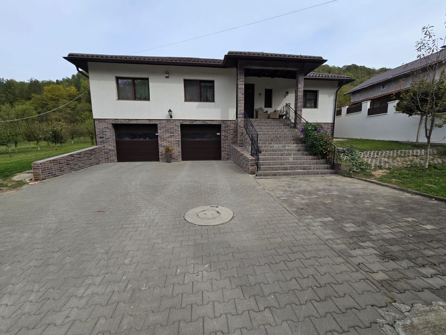 Casa 6 camere,300 mp,2500mp teren, Valea Iubirii,0% comision