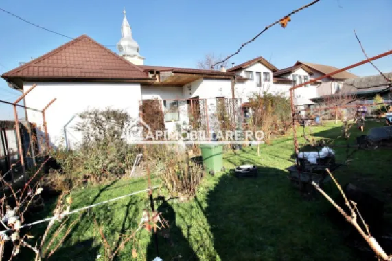 Casa 8 camere,4 bai,482mp,1.100mp teren,2 garaje,0% comision