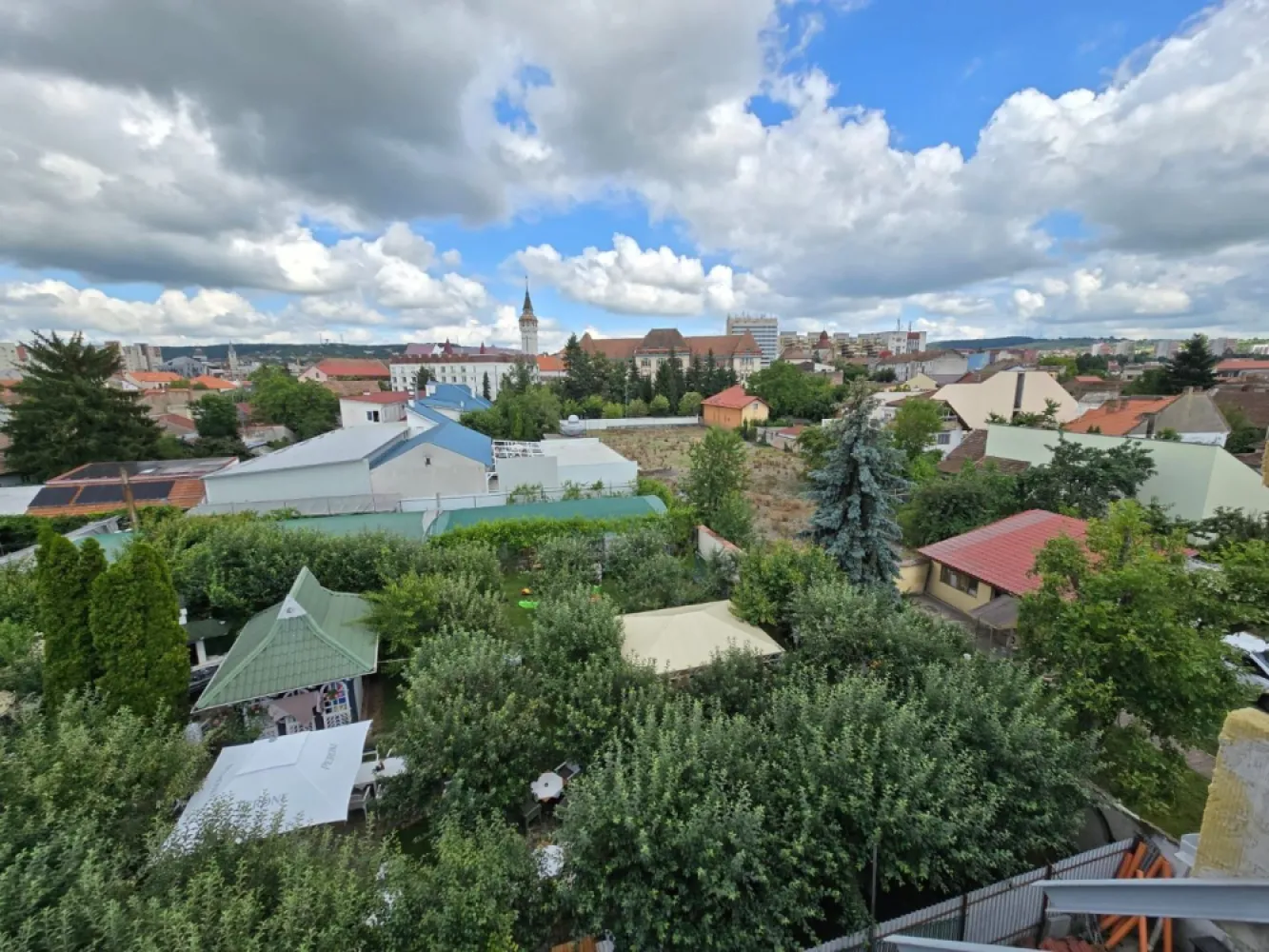 Cladire birouri D-P-2Et+M lift,ultracentral cu parcare,950mp - De închiriat cladire de birouri D-P -2Et+ M cu lift, constructie nouă,ultracentral suprafata utilă de 950 mo, cu parcare privată in curte,zona Centrală ideal pentru sedii firme, punct de lucru, birouri,cabinet medical, salon
Spațiile se închiriază la prețul de 8,5 euro mp negociabil
Contact 0774048706 Bogdan
-suprafata utilă demisol 170 mp
- suprafata utilă parter 202 mp
- suprafata utilă et 1 212 mp
- suprafata utilă et. 2 211 mp
- suprfata utilă mansardă 151 mp
Comisionul perceput este de 50% din valoarea primei chirii.Și se percepe o singură dată!
Acest anunț nu corespunde cerințelor tale? Sună la numărul afișat în anunț și unul dintre agenții noștri te va ajuta cu alte oferte personalizate în funcție de cerințele tale.