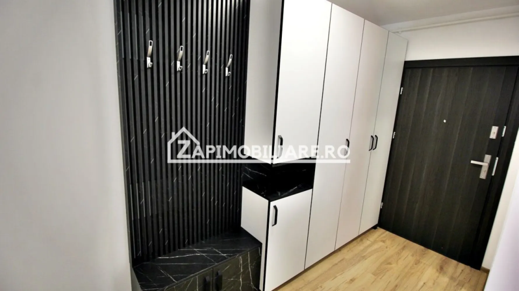 Apartament in bloc NOU,51 mp,mobilat si utilat,0% comision - Contact 0774048706 Bogdan
De vânzare sau de închiriat apartament 1 cameră decomandat confort 1, situat în cartierul Green Residence, strada Livezeni, suprafață utilă de 42 mp, + terasa de 9 mp situat la etajul 7 din 10 oferit de Zap Imobiliare 
Detalii: 
- 1 living, 1 dormitor, 1 bucătărie, 1 baie, 1 balcon ,deschis, 1 hol
- centrală termică,incălzire in pardoseală, geamuri tripan, ușă metalică.
- masina de spalat rufe, frigider. aragaz, aer conditionat
- prețul pentru închiriere 400 euro 
Proprietatea se află într-o zonă cu un confort deosebit, datorită amplasării în imediata apropiere a tot ceea ce înseamnă viață modernă, și anume: mijloace de transport în comun, magazine, unități de învățământ de toate gradele, piață, parc, bănci, farmacii, s.a.
Locuința se vinde mobilată și utilată la prețul de 107.000 Euro + tva,pret negociabil. Comisionul este ZERO!
Contact 0774048706 Bogdan

Dacă vă place această ofertă - sau pentru alte informații sunați la numărul de contact din anunț! 
Compania Zap Imobiliare vă pune la dispoziție toate informațiile, actele și documentele necesare alături de asistență și consiliere permanentă până la finalizarea achiziției imobiliare. Ne dorim să îți oferim cea mai plăcută experiență, îndeplinim vise cu pereți!