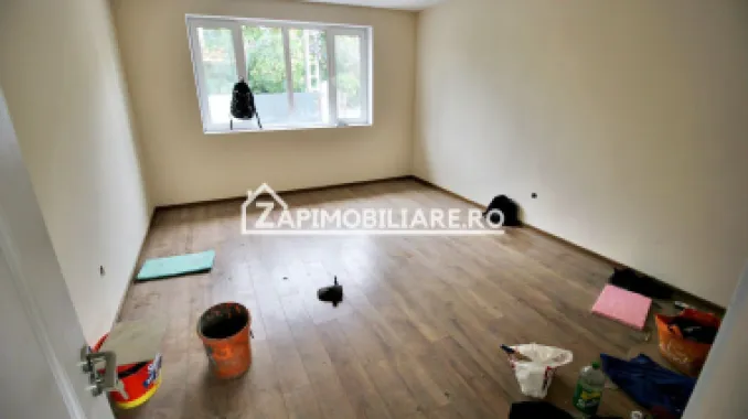 Casa 3 camere, renovată,90 mp, 3500 mp teren, cartier Unirii