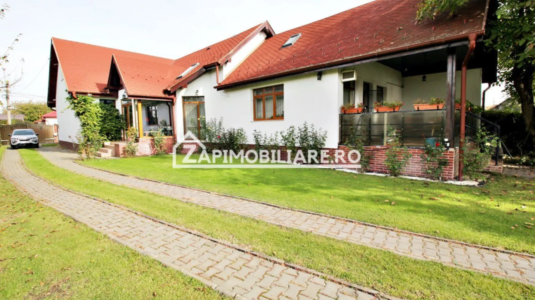 Casa 3 camere 174mp,1.522 mp.teren,garaj,livadă 0% comision - Contact 0774048706 Bogdan
De vânzare casă, singur în curte 3 camere cu posibilitate de mansardare situată în cartierul Unirii, str. Podeni suprafața utilă de 174 mp , suprafata construită 254 mp amplasată pe un teren cu suprafața de 1.522 mp, cu o deschidere la drum de 20 ml.
Compartimentare:
- la parter: 1 living, 1 bucătărie, 2 băi, 1 hol , 2 dormitoare, 1 terasă , 1 garaj dublu
- la etaj: proiect 2 dormitoare, 2 băi

Detalii:
- centrală termică, calorifere, geamuri termopan,.
- fundația casei are o adâncime de 1 m, pereții sunt din cărămidă, izolată cu polistiren de 10 cm.
- pod mansardabil, 
- anul construcției 2010
- curte amenajată cu gazon ,irigatie, livadă, 
- usa garaj si poarta automatizată
- sistem de supraveghere si alarmă
 - se acceptă schimb 
Utilitați:
- curent, apă, gaz, canalizare
Casa se vinde la cheie mobilată și utilată la prețul de 370.000 Euro negociabil. Comision ZERO!
Contact 0774048706 Bogdan
Daca vă place această ofertă sau pentru alte informații sunați la numărul de contact din anunț! 
Compania Zap Imobiliare vă pune la dispoziție toate actele și documentele necesare alături de asistență și consiliere permanentă până la finalizarea achiziției imobiliare. 
Ne dorim să îți oferim cea mai plăcută experiență, îndeplinim vise cu pereți!