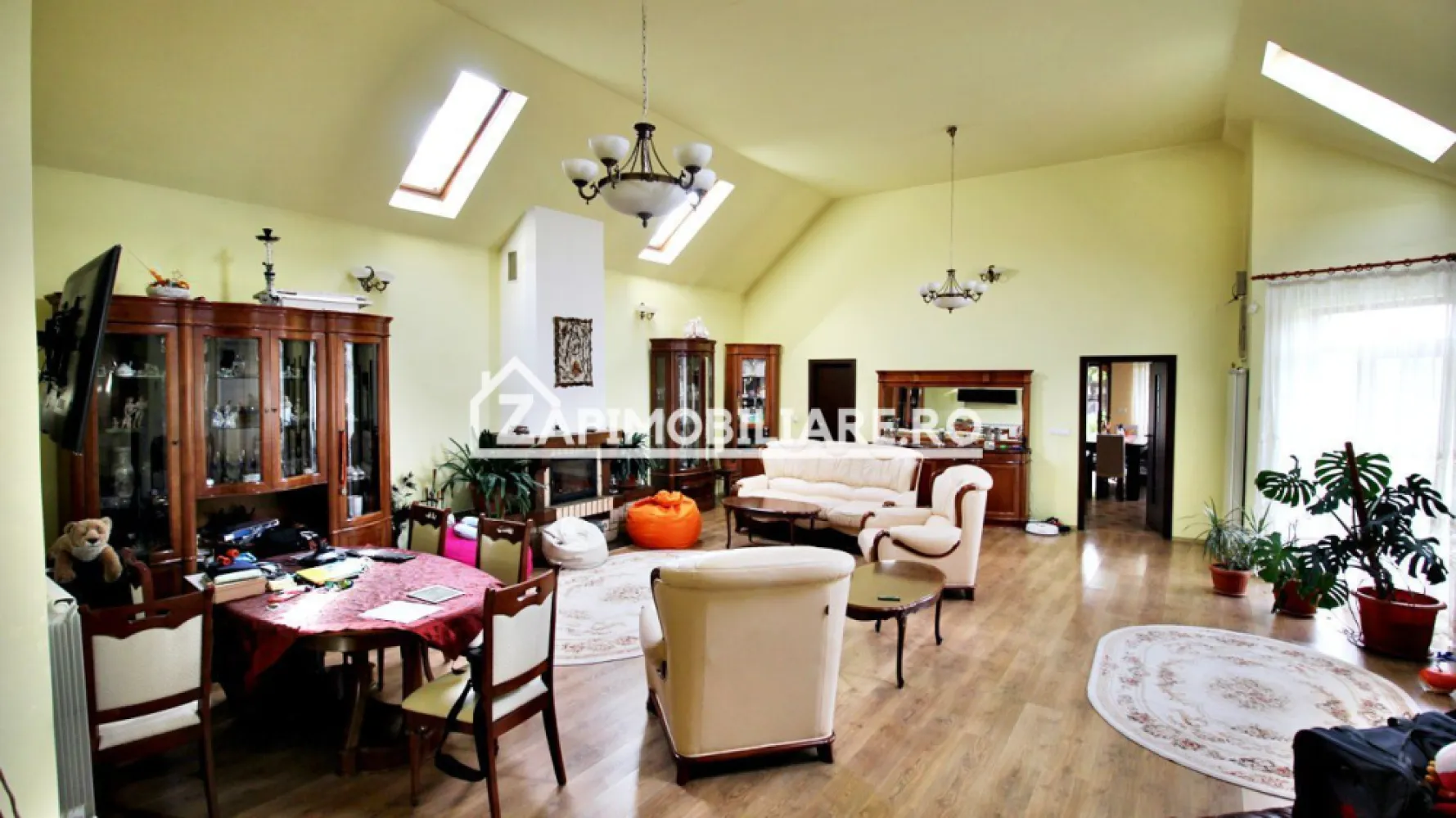 Casa 3 camere 174mp,1.522 mp.teren,garaj,livadă 0% comision