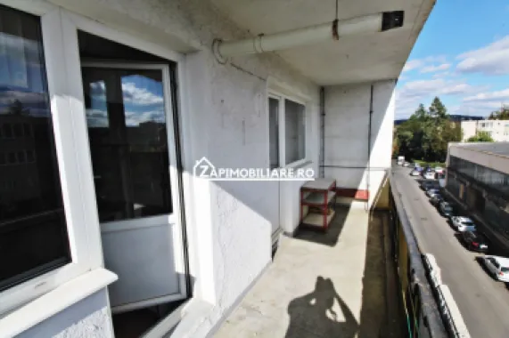 Dambu Pietros - Zona Ansamblul Muresul - 4 camere - 2 balcoane