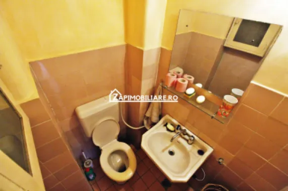Dambu Pietros - Zona Ansamblul Muresul - 4 camere - 2 balcoane