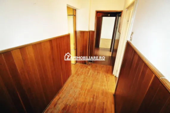 Dambu Pietros - Zona Ansamblul Muresul - 4 camere - 2 balcoane