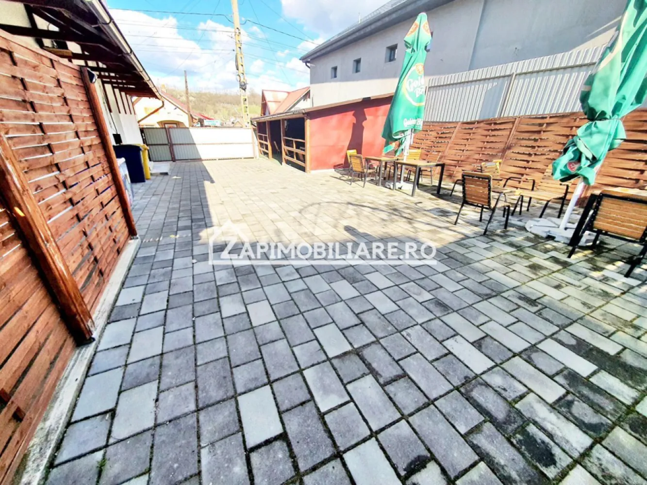 Spatiu Comercial 11 camere,370 mp utili,960 mp teren