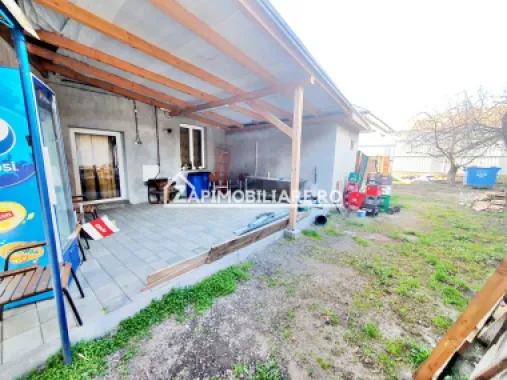 Spatiu Comercial 11 camere,370 mp utili,960 mp teren