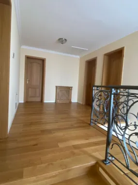 Casa 5 camere,477 mp,1077 mp teren, zona Cornisa,0%comision