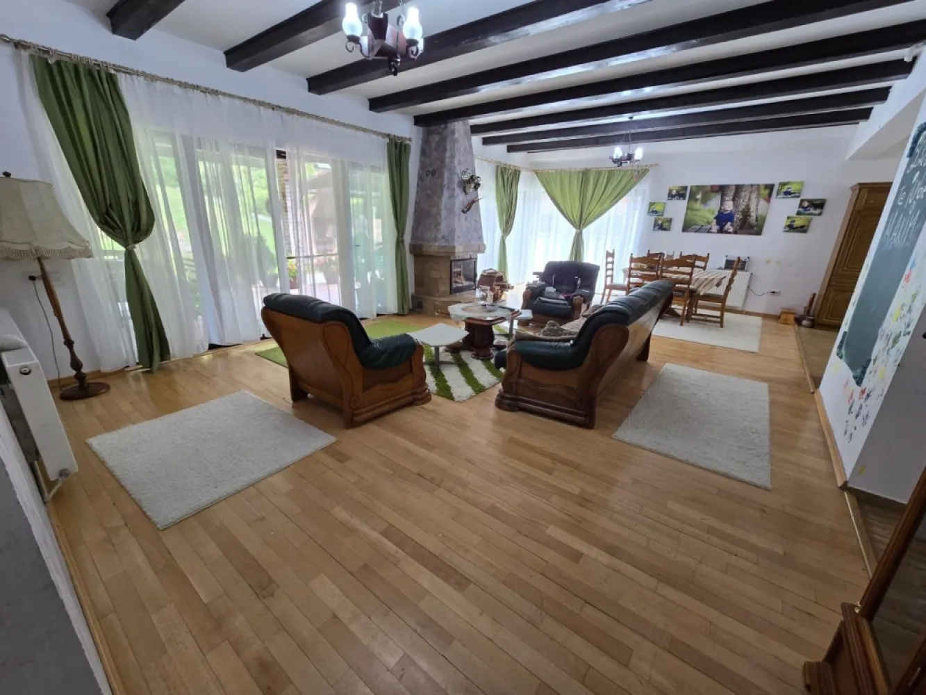 Casa 6 camere,300 mp,2500mp teren, Valea Iubirii,0% comision