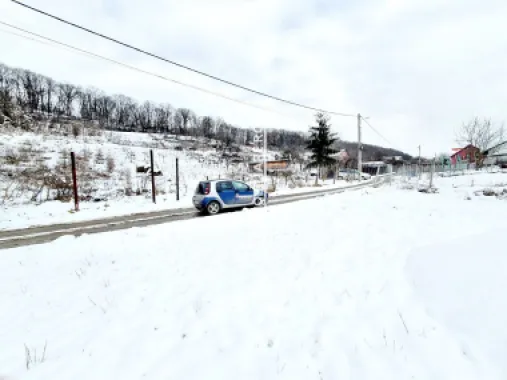 Teren intravilan 1.500 mp. Corunca Valea Iubirii 65 euro mp