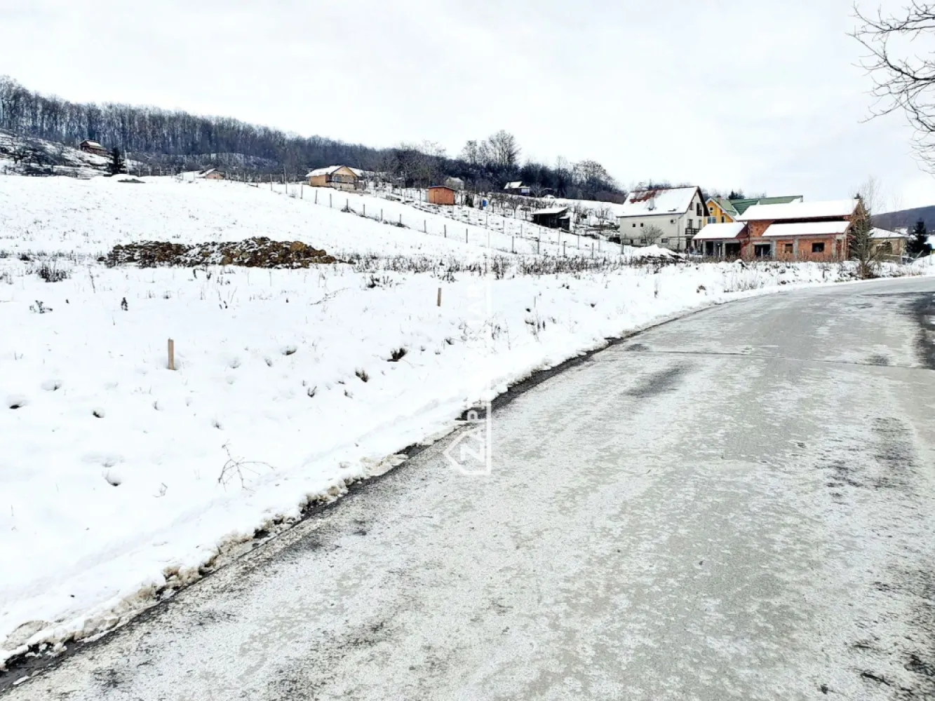 Teren intravilan 1.500 mp. Corunca Valea Iubirii 65 euro mp - De vănzare 1.500 mp.teren intravilan cu puz aprobat in Corunca zona Valea Iubirii cu utilitati langă teren si drum asfaltat
Contact 0774048706 Bogdan
Terenul de 1.500 mp.se vinde la prețul de 97.500 Euro negociabil Comisionul este ZERO!
Contact 0774048706 Bogdan
Dacă vă place această ofertă - sau pentru alte informații sunați la numărul de contact din anunț! 0774048706 Bogdan
Compania Zap Imobiliare vă pune la dispoziție toate informațiile, actele și documentele necesare alături de asistență și consiliere permanentă până la finalizarea achiziției imobiliare.
