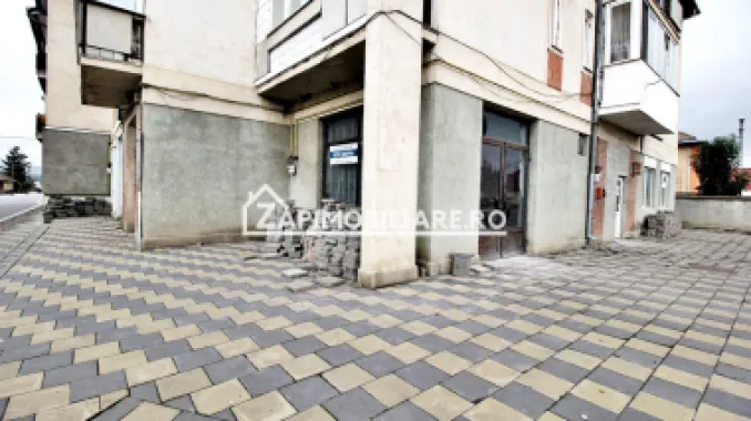 Hală + birouri si spatiu comercial 700 mp. teren 2.500 mp