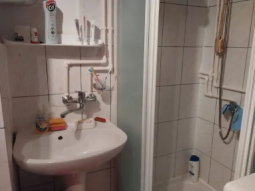 Casa 3 camere,100 mp, 565mp teren,1 baie,1 garaj 0% comision