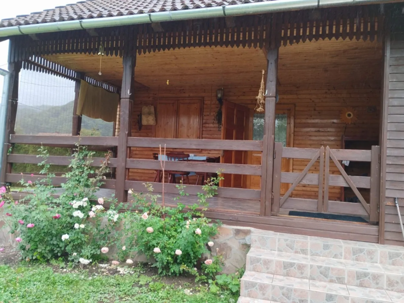 Casa 3 camere,100 mp, 565mp teren,1 baie,1 garaj 0% comision