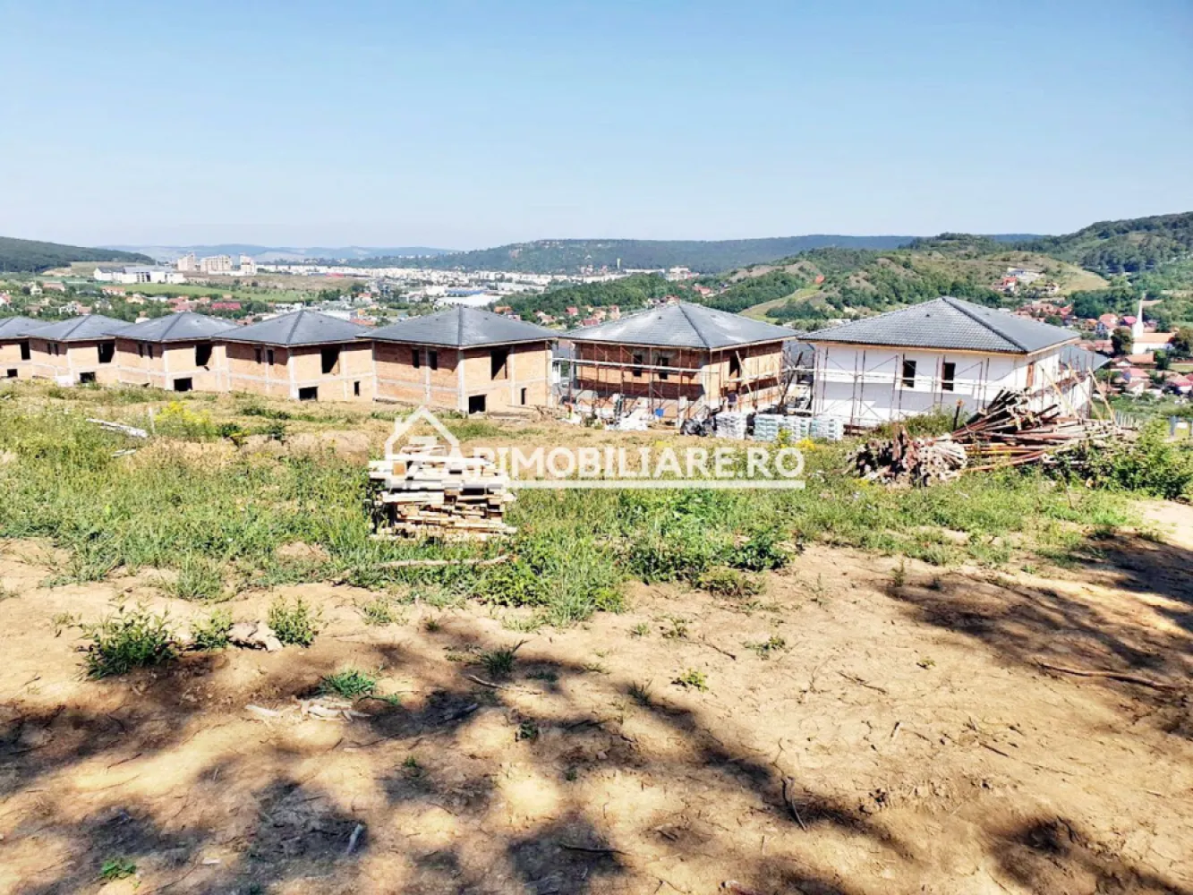 Teren intravilan 702 mp. Corunca - De vănzare 702 mp.teren intravilan in Corunca zona Rezidentială cu utilitati langă teren
Contact 0774048706 Bogdan
Terenul de 702 mp.se vinde la prețul de 68.000 Euro negociabil Comisionul este ZERO!
Contact 0774048706 Bogdan
Dacă vă place această ofertă - sau pentru alte informații sunați la numărul de contact din anunț! 0774048706 Bogdan
Compania Zap Imobiliare vă pune la dispoziție toate informațiile, actele și documentele necesare alături de asistență și consiliere permanentă până la finalizarea achiziției imobiliare.