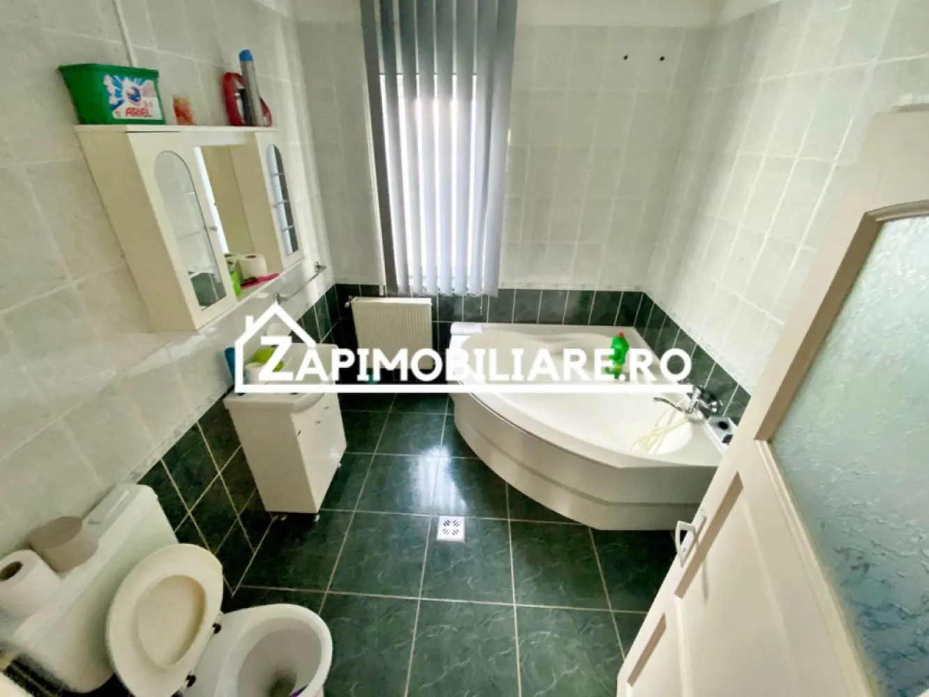 Ungheni - Casa 5 camere, 240mp, teren 1390mp,