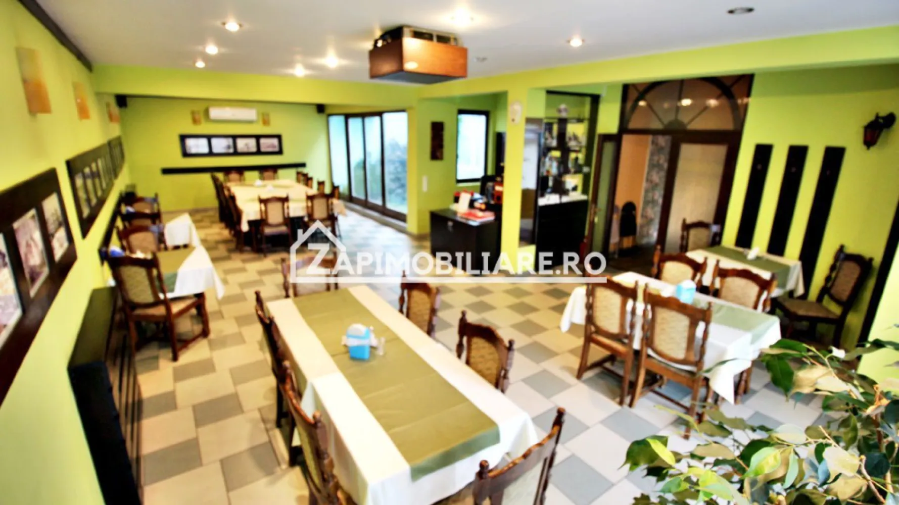 Pensiune aproape de centru,10 camere,13 băi,1 restaurant - Contact 0774048706 Bogdan
De vânzare pensiune mobilată si utilată cu activitate de 23 ani ,aproape de centru 10 camere ,13 băi, 1 restaurant, 1 bar,1 bucătărie cu anexe, 1 receptie, 1 spălătorie, 1 uscătorie, 1 vestiar, 1 magazie, 1 debara,1 cameră tehnică,1 birou, situată în zona Gheorghe Doja suprafața utilă de 525 mp amplasată pe un teren cu suprafața de 265 mp, 
Compartimentare:
- la demisol 1 spălătorie, 2,băi, 1 vestiar, 1 uscătorie, 1 magazie, 1 cameră tehnică
- la parter: 1 receptie cu birou,1 baie, 1 restaurant,1 bar, 1 bucătărie cu anexe, 1 hol,2 depozite
- la etaj: 4 camere, 4 bai, 1 magazie,1 hol, 1 balcon, 
- la mansardă 4 camere ,4 bai
Detalii:
- centrală termică, calorifere, geamuri termopan, 

- pivniță, pod mansardabil, 
- anul construcției 2001

Utilitați:
- curent, apă, gaz, canalizare

Pensiunea se vinde la cheie , mobilată și utilată la prețul de 680.000 Euro negociabil. Comision ZERO!
Contact 0774048706 Bogdan
Daca vă place această ofertă sau pentru alte informații sunați la numărul de contact din anunț! 
Compania Zap Imobiliare vă pune la dispoziție toate actele și documentele necesare alături de asistență și consiliere permanentă până la finalizarea achiziției imobiliare. 
Ne dorim să îți oferim cea mai plăcută experiență, îndeplinim vise cu pereți!