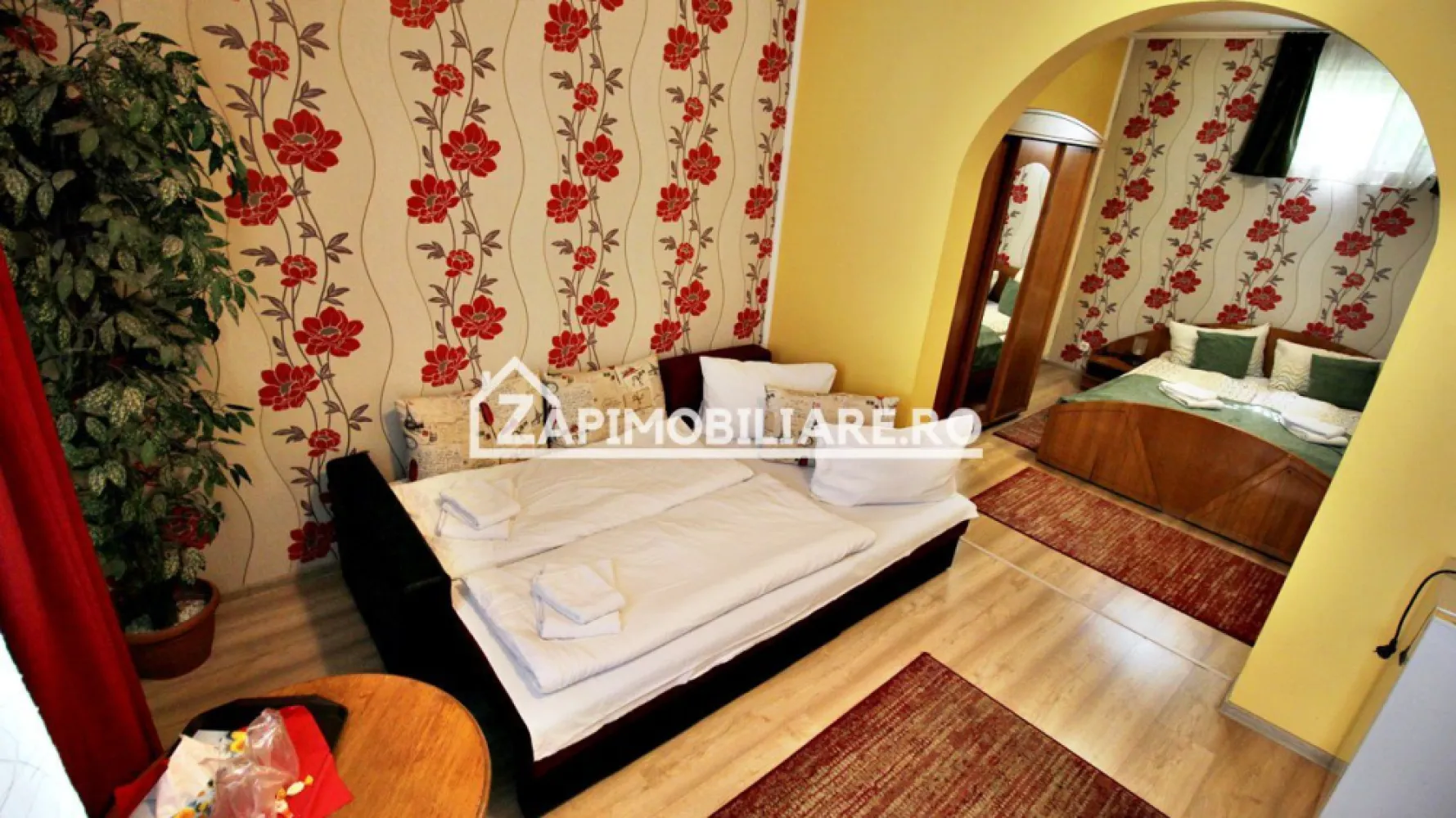 Pensiune aproape de centru,10 camere,13 băi,1 restaurant