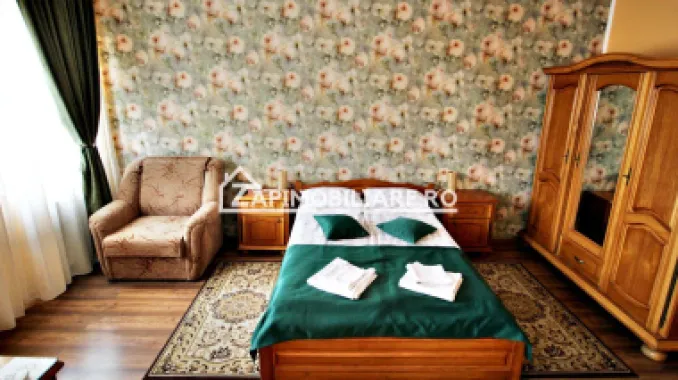 Pensiune aproape de centru,10 camere,13 băi,1 restaurant