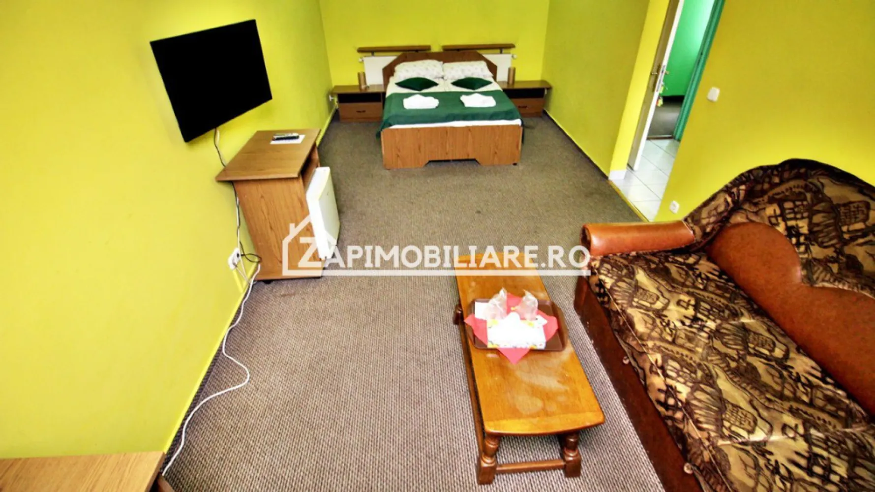 Pensiune aproape de centru,10 camere,13 băi,1 restaurant