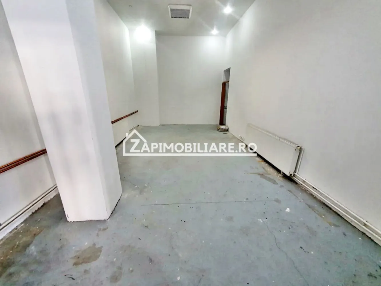 Spatiu Comercial 200 mp.2 băi,zona Ambiet cu parcare
