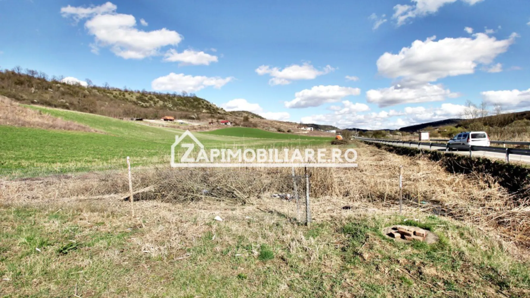 Parcele de 603 mp.teren intravilan, drum de 9 m.Livezeni - Vă oferim spre vânzare ultimele 2 parcele teren intravilan cu suprafata de 603 mp cu pug aprobat,situate în Livezeni 
Contact 0774048706 Bogdan
Descriere:
Cei interesați pot achiziționa terenul de 603 mp la prețul de 59.000 EURO comision ZERO.
Dacă vă place această ofertă - sau pentru alte informații sunați la numărul de contact din anunț! 0774048706 Bogdan
Compania Zap Imobiliare vă pune la dispoziție toate informațiile, actele și documentele necesare alături de asistență și consiliere permanentă până la finalizarea achiziției imobiliare. Ne dorim să îți oferim cea mai plăcută experiență.