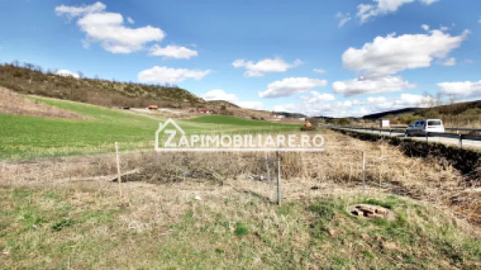 Parcele de 603 mp.teren intravilan, drum de 9 m.Livezeni