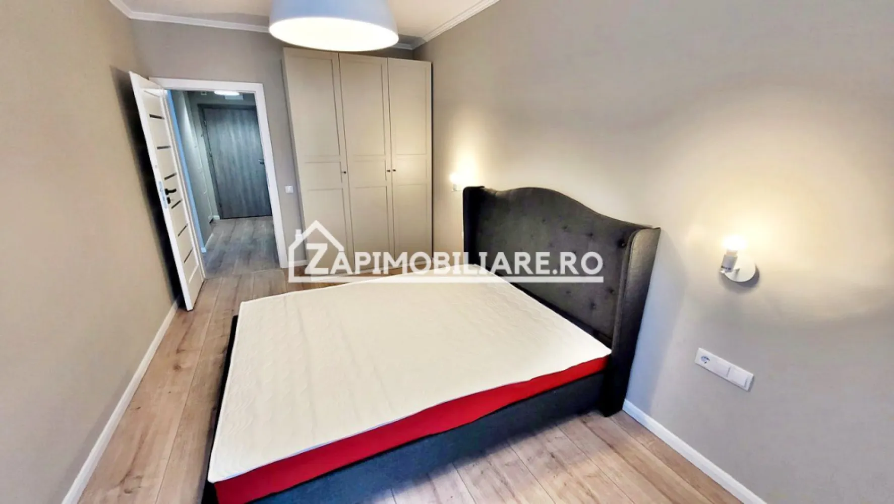 Apartament 2 camere + terasă de 40 mp.1 parcare privată - Contact 0774048706 Bogdan
De vanzare apartament 2 camere + terasă de 40 mp ,decomandat confort , situat în Sancraiu de Mures , strada Principală, suprafață utilă de 50 mp, + terasă de 40 mp,situat la parter de Zap Imobiliare.
Detalii: 
- 1 living, 1 dormitor, 1 bucătărie, 1 baie, 1terasăcu suprafata de 40 mp, 1 hol
- centrală termică, incălzire in pardoseală, geamuri tripan, ușă metalică.
- masina de spalat rufe, frigider, aragaz
- se vinde cu preluare chiriași 
-posibilitate garaj la prețul de 13.000 euro
Proprietatea se află într-o zonă cu un confort deosebit, datorită amplasării în imediata apropiere a tot ceea ce înseamnă viață modernă, și anume: mijloace de transport în comun, magazine, unități de învățământ de toate gradele, piață, parc, bănci, farmacii, s.a.
Locuința se vinde mobilată și utilată la prețul de 120000 Euro negociabil. 
Comision ZERO 
Contact 0774048706 Bogdan
Acest anunț nu corespunde cerințelor tale? Sună la numărul afișat în anunț și unul dintre agenții noștri te va ajuta cu alte oferte personalizate în funcție de cerințele tale.