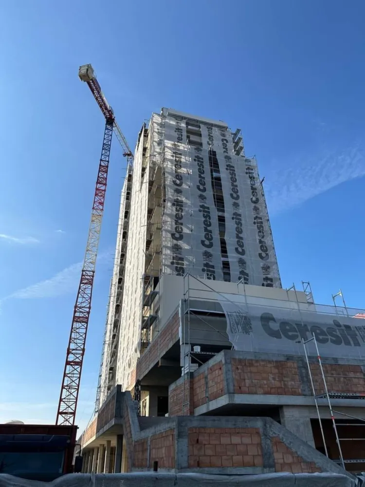 Oferta Apartamente c in Bloc Nou 41 mp et.8,