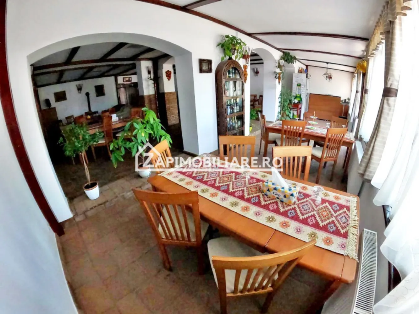 Restaurant 90 persoane+terasă 120 persoane,posibili asociere