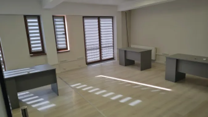 Spatiu de birou 60mp. cu parcare,zona Centrală