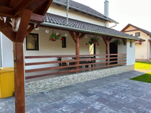 Casa de vacanță 4 camere la cheie,500mp teren,Câmpul Cetății