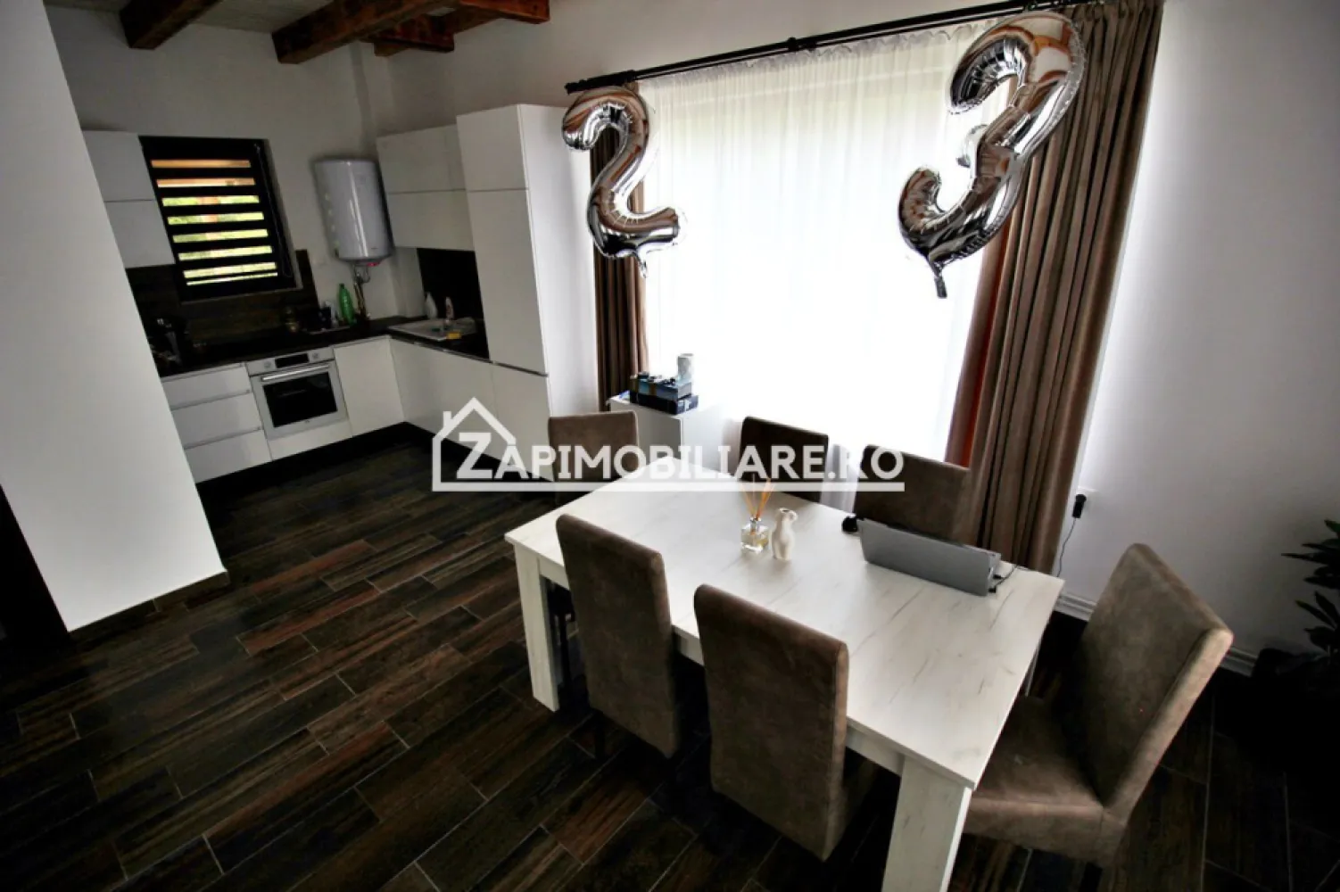 Casa de vacanță 4 camere la cheie,500mp teren,Câmpul Cetății