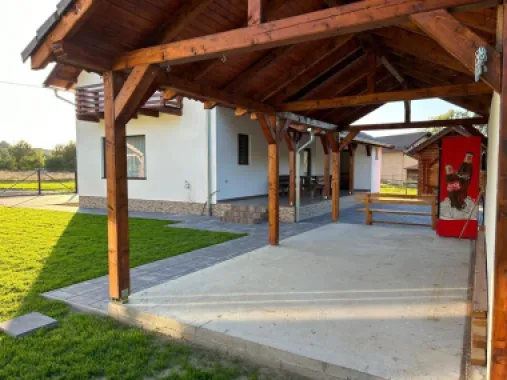 Casa de vacanță 4 camere la cheie,500mp teren,Câmpul Cetății