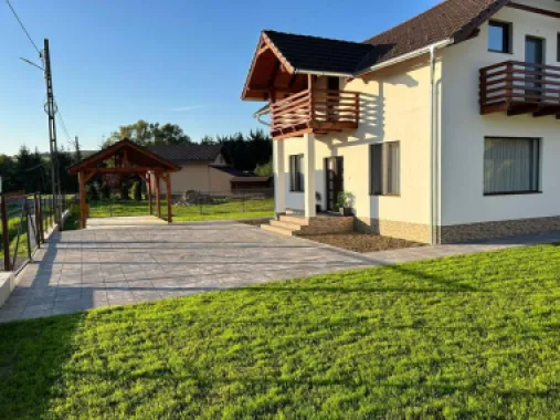 Casa de vacanță 4 camere la cheie,500mp teren,Câmpul Cetății