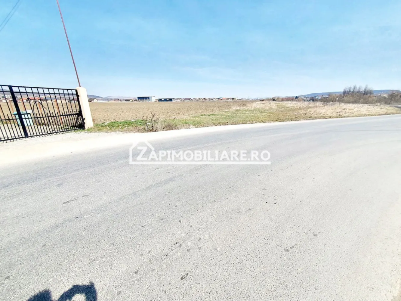 Teren 27.000 mp.deschidere la 2 drumuri ,75 euro mp. - De vânzare 27.000 mp. de teren intravilan în Sâncraiu de Mures, cu deschidere la 2 drumuri Nucului si Muresului
Terenul se vinde la pretul de 75 euro mp negociabil.
Contact 0774048706 Bogdan
Dacă vă place această ofertă - sau pentru alte informații sunați la numărul de contact din anunț! 0774048706 Bogdan
Compania Zap Imobiliare vă pune la dispoziție toate informațiile, actele și documentele necesare alături de asistență și consiliere permanentă până la finalizarea achiziției imobiliare. Ne dorim să îți oferim cea mai plăcută experiență.