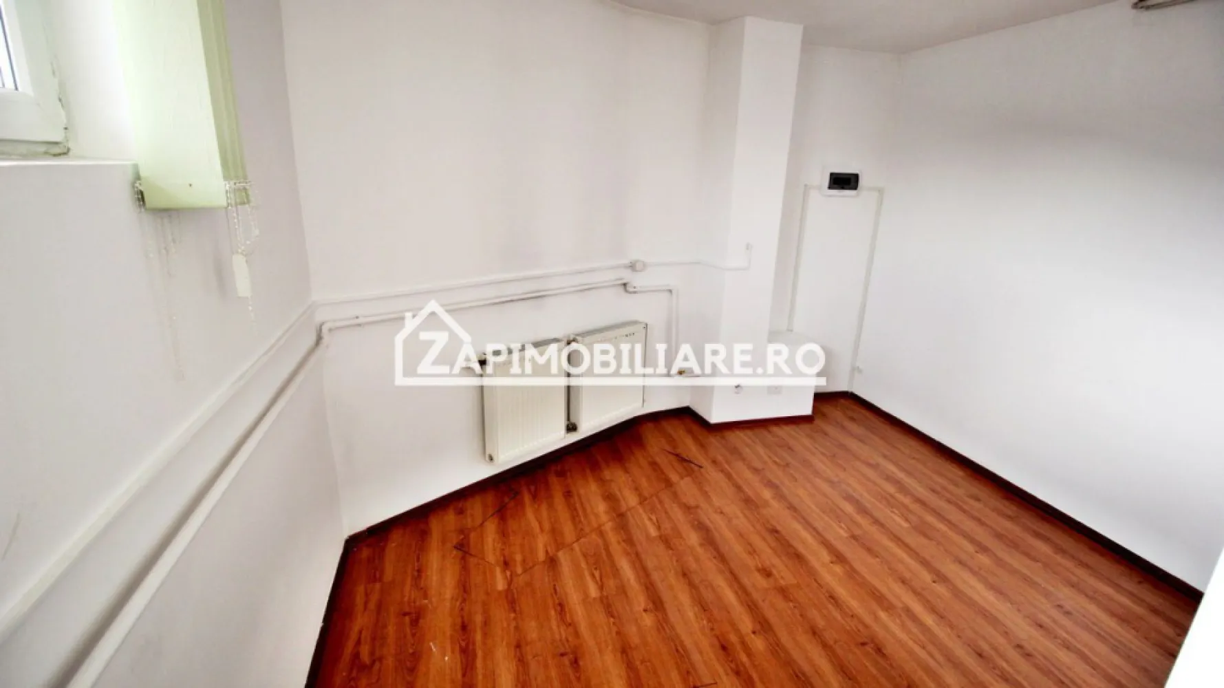 Casă / Spatiu birouri 10 camere , 222 mp utili,zona Central