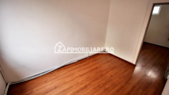 Casă / Spatiu birouri 10 camere , 222 mp utili,zona Central